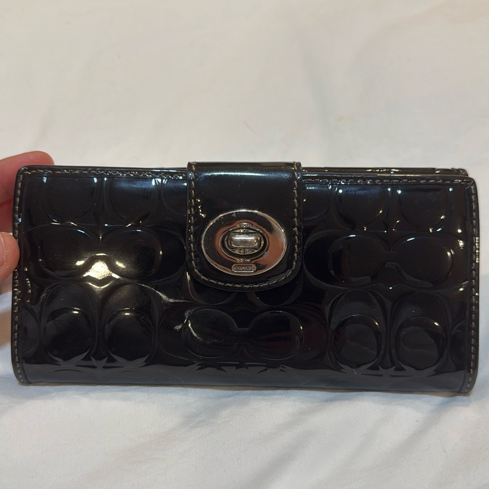 Coach Signature Embossed Black Patent Leather Turnlock Credit Card Long Wallet